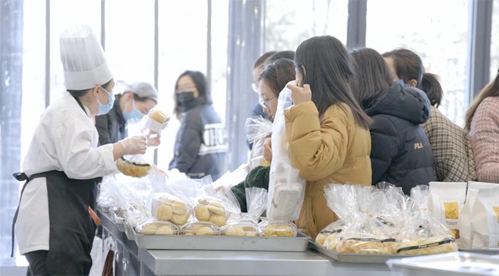 ��2��Ա�������ٷ���վ