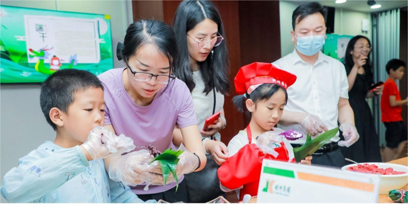 ��2��Ա�������ٷ���վ