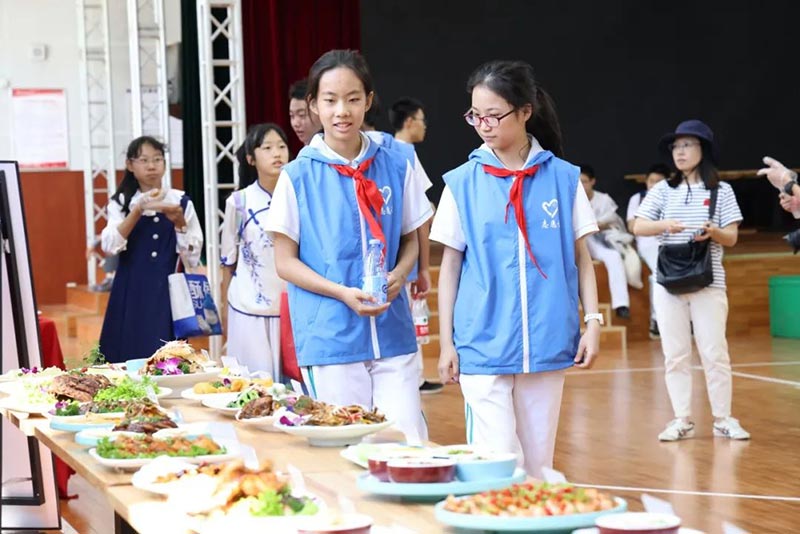 ��2��Ա�������ٷ���վ